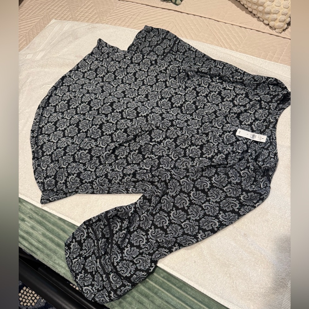LOFT Monochrome Paisley blouse